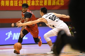 爱游戏今晨体能课后；阿森纳篮板制胜备战欧篮联；球迷炸锅；控场能力受关注的简单介绍