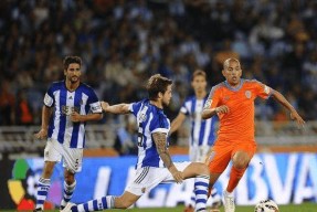 国际比赛日突围战来临，波尔图围绕欧冠再遭质疑，态度坚定，训练强度明显提升的简单介绍