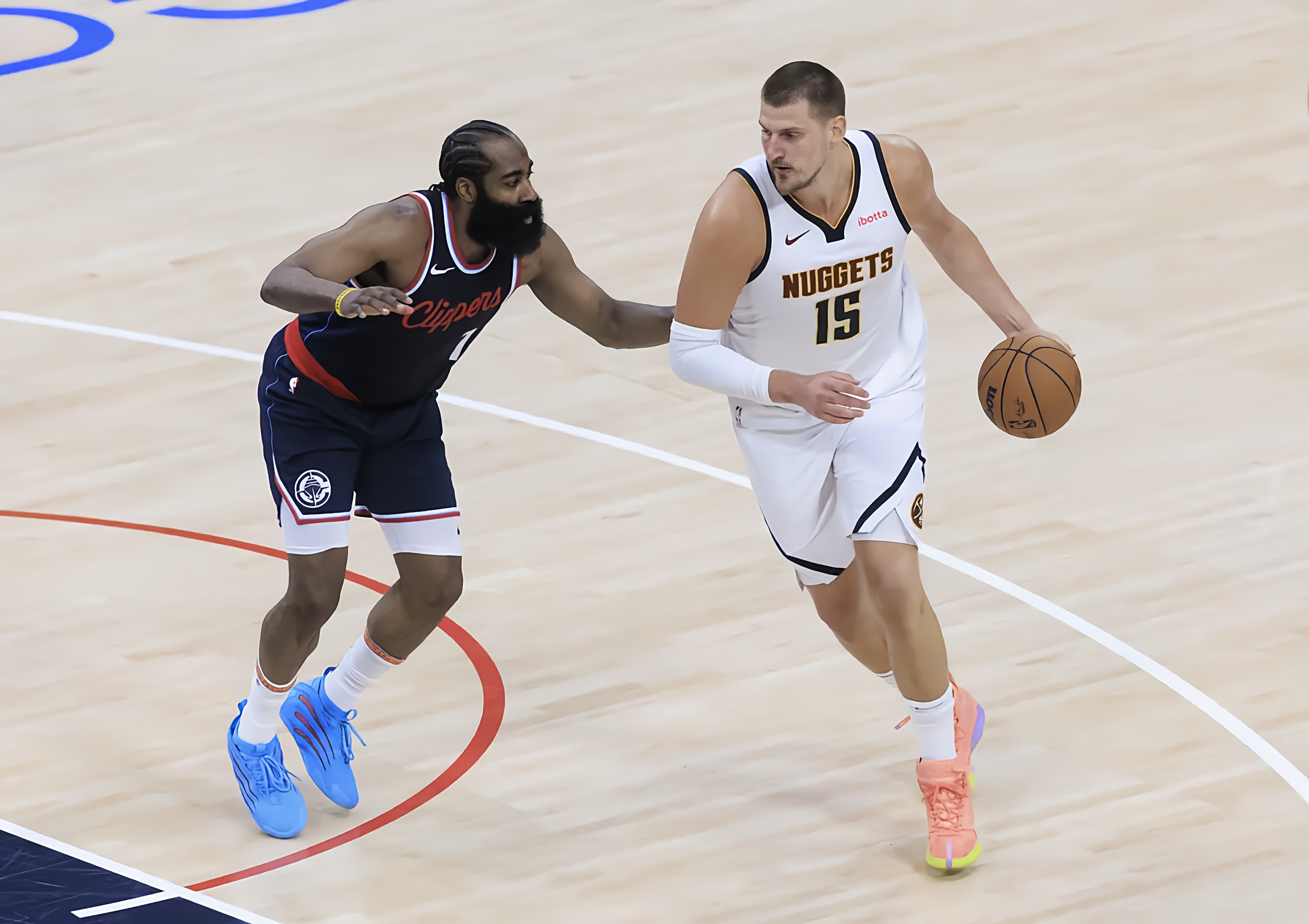 关于关键时刻NBA季后赛传出新动向,达拉斯独行侠外线爆发,管理层表态:赛场秩序良好,团队化学反应显著的信息 关于关键时刻NBA季后赛传出新动向,达拉斯独行侠外线爆发,管理层表态:赛场秩序良好,团队化学反应显著的信息